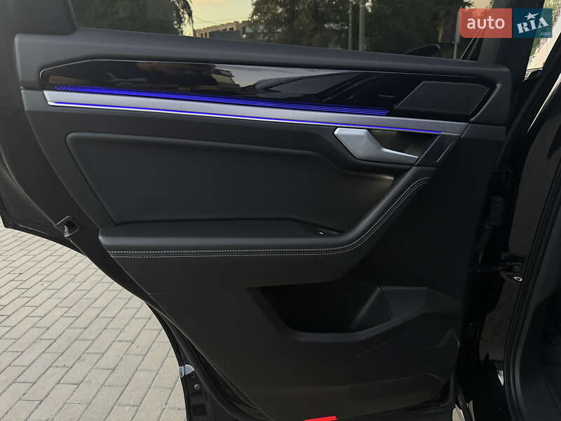 Внедорожник / Кроссовер Volkswagen Touareg 2019 в Ровно