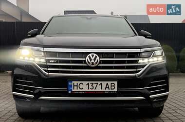 Внедорожник / Кроссовер Volkswagen Touareg 2019 в 
