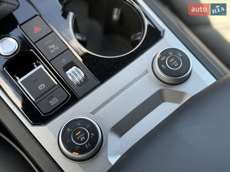Внедорожник / Кроссовер Volkswagen Touareg 2023 в Черновцах