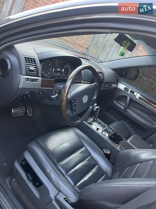 Внедорожник / Кроссовер Volkswagen Touareg 2008 в Славянске