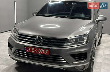 Внедорожник / Кроссовер Volkswagen Touareg 2016 в 