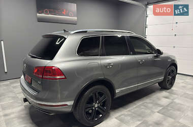 Внедорожник / Кроссовер Volkswagen Touareg 2016 в 
