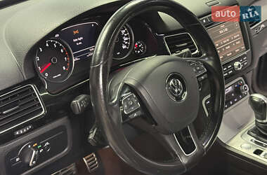 Внедорожник / Кроссовер Volkswagen Touareg 2016 в 