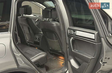 Внедорожник / Кроссовер Volkswagen Touareg 2016 в 