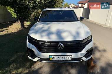 Внедорожник / Кроссовер Volkswagen Touareg 2019 в Днепре