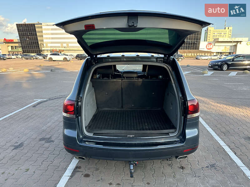 Внедорожник / Кроссовер Volkswagen Touareg 2009 в Житомире