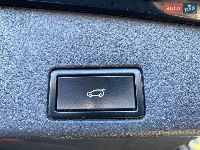 Внедорожник / Кроссовер Volkswagen Touareg 2014 в Хмельницком фото 11 Внедорожник / Кроссовер Volkswagen Touareg 2014 в Хмельницком
