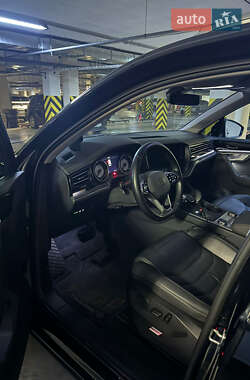 Внедорожник / Кроссовер Volkswagen Touareg 2020 в 