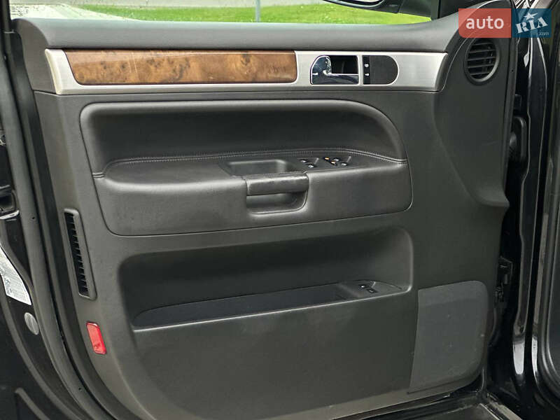 Внедорожник / Кроссовер Volkswagen Touareg 2008 в Дрогобыче