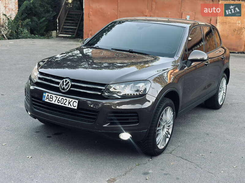 Позашляховик / Кросовер Volkswagen Touareg 2010 в Вінниці