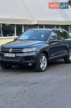 Позашляховик / Кросовер Volkswagen Touareg 2011 в Києві