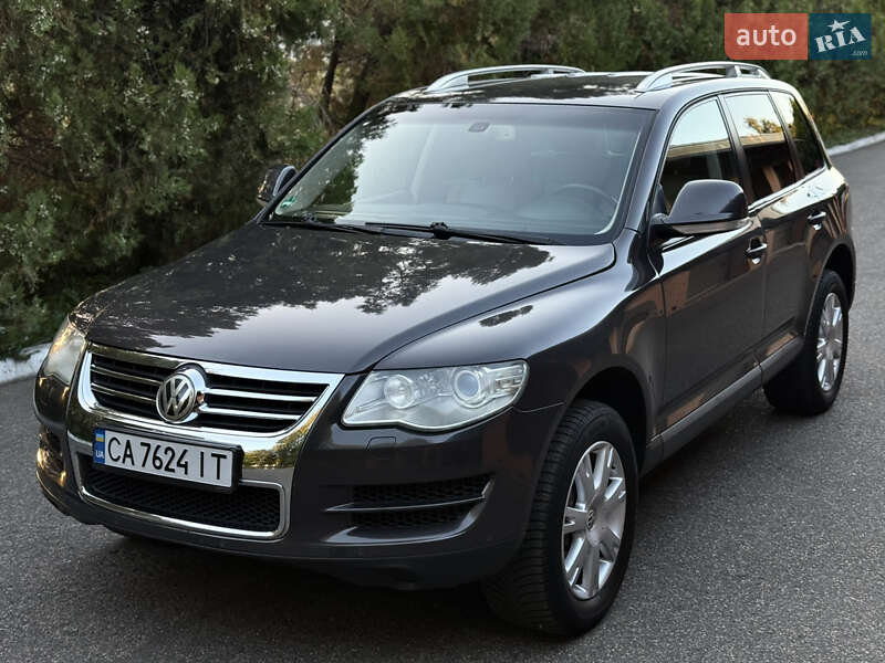 Внедорожник / Кроссовер Volkswagen Touareg 2008 в Смеле