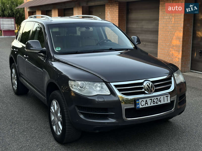 Внедорожник / Кроссовер Volkswagen Touareg 2008 в Смеле