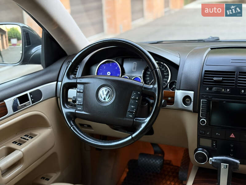 Внедорожник / Кроссовер Volkswagen Touareg 2008 в Смеле