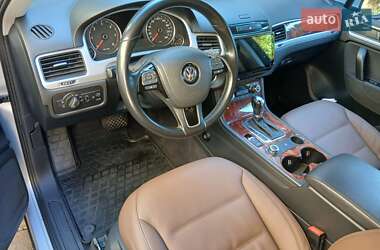 Внедорожник / Кроссовер Volkswagen Touareg 2012 в 