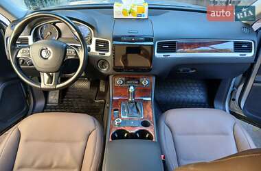 Внедорожник / Кроссовер Volkswagen Touareg 2012 в 