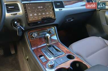 Внедорожник / Кроссовер Volkswagen Touareg 2012 в 