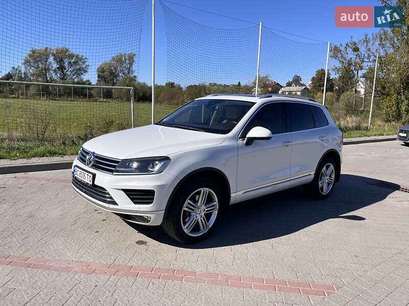 Внедорожник / Кроссовер Volkswagen Touareg 2016 в 