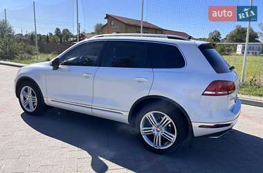 Внедорожник / Кроссовер Volkswagen Touareg 2016 в 