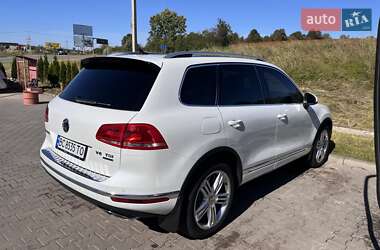 Внедорожник / Кроссовер Volkswagen Touareg 2016 в 