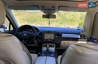 Внедорожник / Кроссовер Volkswagen Touareg 2016 в 