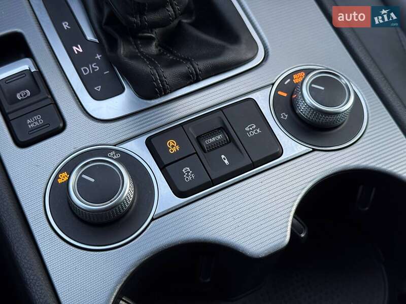 Внедорожник / Кроссовер Volkswagen Touareg 2015 в Хмельницком фото 38 Внедорожник / Кроссовер Volkswagen Touareg 2015 в Хмельницком