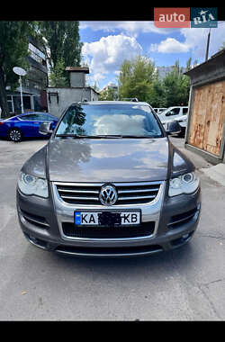 Позашляховик / Кросовер Volkswagen Touareg 2008 в Києві