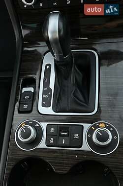 Позашляховик / Кросовер Volkswagen Touareg 2014 в  фото 47 Позашляховик / Кросовер Volkswagen Touareg 2014 в