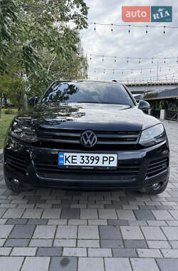 Позашляховик / Кросовер Volkswagen Touareg 2012 в Дніпрі