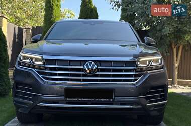 Внедорожник / Кроссовер Volkswagen Touareg 2020 в 
