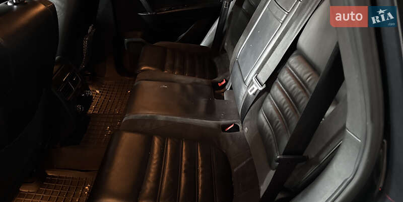 Позашляховик / Кросовер Volkswagen Touareg 2012 в Києві фото 12 Позашляховик / Кросовер Volkswagen Touareg 2012 в Києві