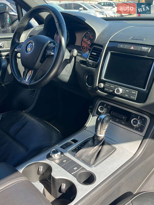 Внедорожник / Кроссовер Volkswagen Touareg 2010 в Кривом Роге фото 12 Внедорожник / Кроссовер Volkswagen Touareg 2010 в Кривом Роге