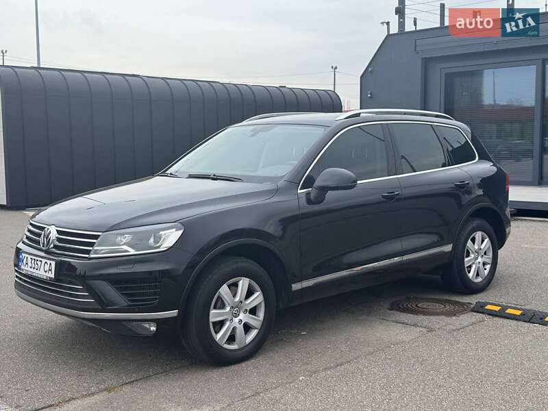 Внедорожник / Кроссовер Volkswagen Touareg 2017 в Киеве