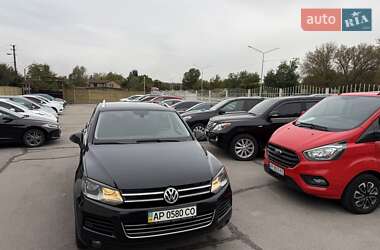 Позашляховик / Кросовер Volkswagen Touareg 2013 в Запоріжжі