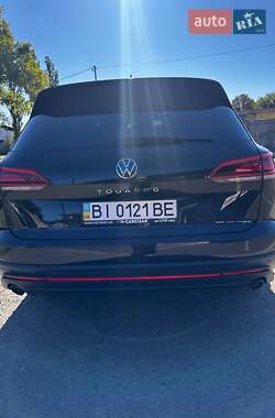 Внедорожник / Кроссовер Volkswagen Touareg 2021 в 