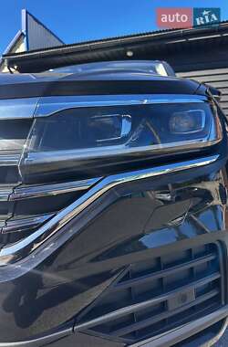 Внедорожник / Кроссовер Volkswagen Touareg 2021 в 