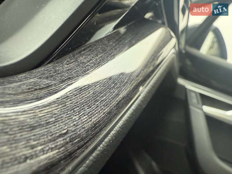 Внедорожник / Кроссовер Volkswagen Touareg 2021 в Киеве