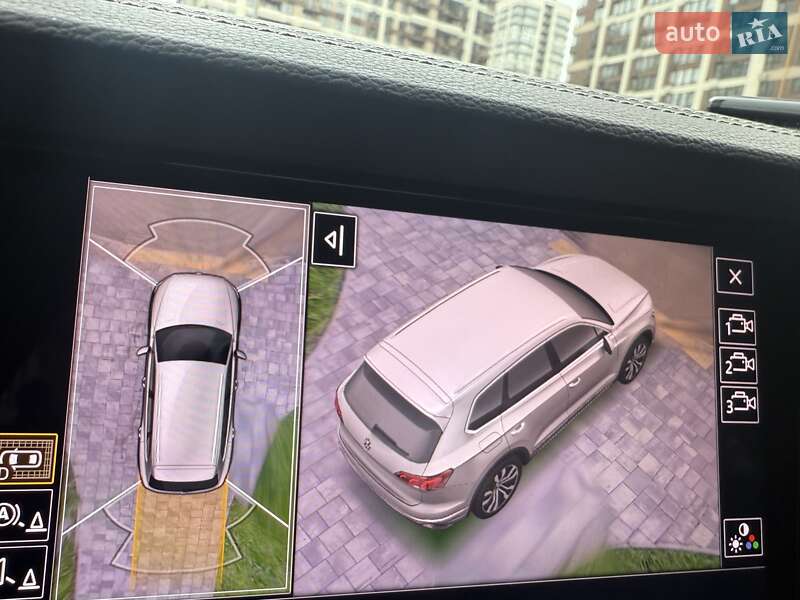 Внедорожник / Кроссовер Volkswagen Touareg 2021 в Киеве