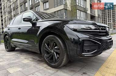 Позашляховик / Кросовер Volkswagen Touareg 2023 в Києві