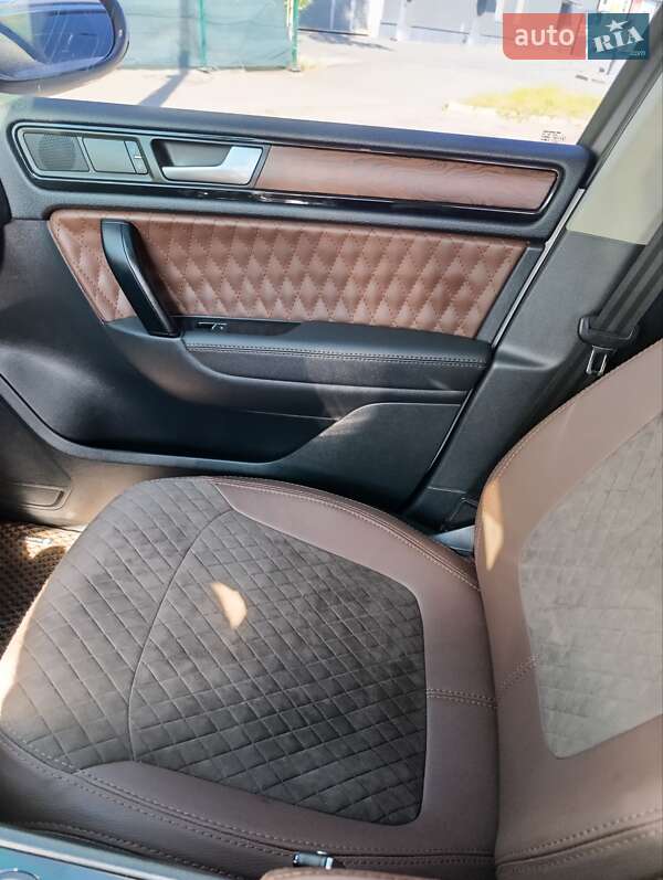 Внедорожник / Кроссовер Volkswagen Touareg 2011 в Запорожье фото 3 Внедорожник / Кроссовер Volkswagen Touareg 2011 в Запорожье