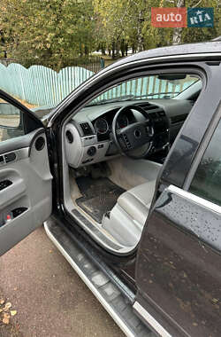Внедорожник / Кроссовер Volkswagen Touareg 2003 в 
