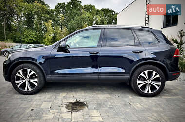 Внедорожник / Кроссовер Volkswagen Touareg 2016 в 