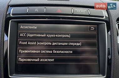 Внедорожник / Кроссовер Volkswagen Touareg 2016 в 
