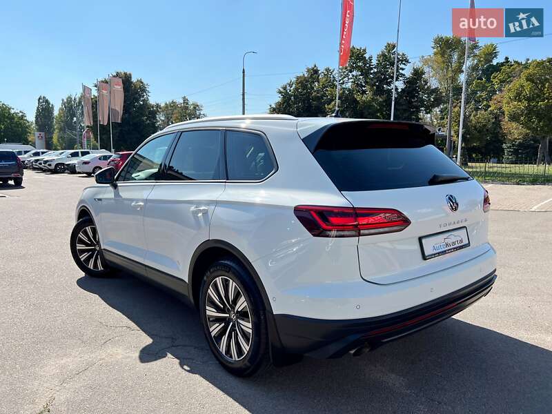 Внедорожник / Кроссовер Volkswagen Touareg 2020 в Чернигове