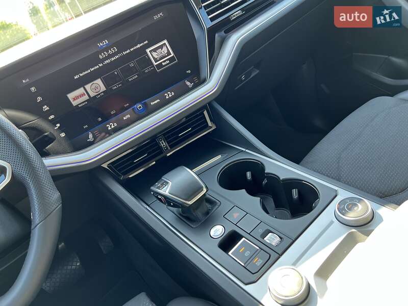 Внедорожник / Кроссовер Volkswagen Touareg 2020 в Чернигове