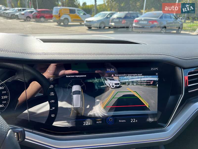 Внедорожник / Кроссовер Volkswagen Touareg 2020 в Чернигове