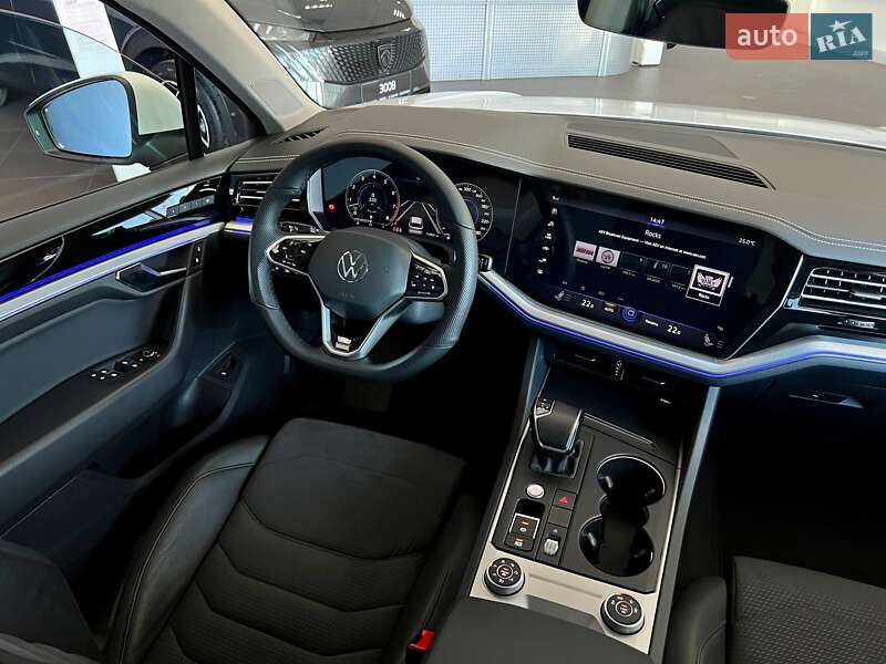 Внедорожник / Кроссовер Volkswagen Touareg 2020 в Чернигове