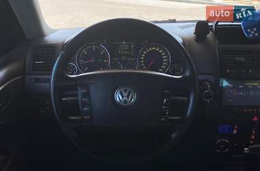 Внедорожник / Кроссовер Volkswagen Touareg 2005 в 