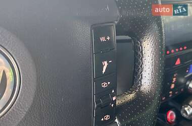 Внедорожник / Кроссовер Volkswagen Touareg 2005 в 