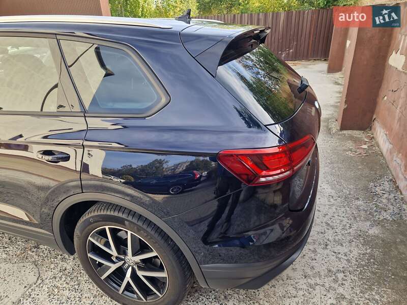 Внедорожник / Кроссовер Volkswagen Touareg 2021 в Днепре